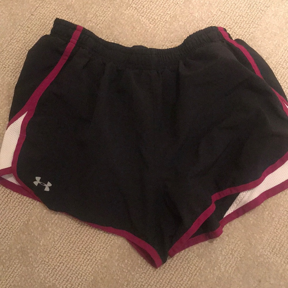 🎉2xHP 🎉 Under Armour running shorts, size S